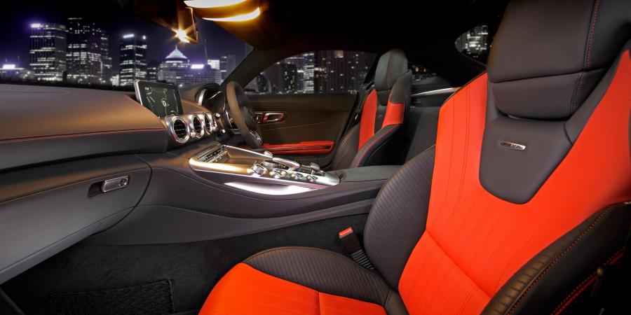 Интерьер Mercedes-AMG GT S 2015 года  (AU) (фото 5 из 24)